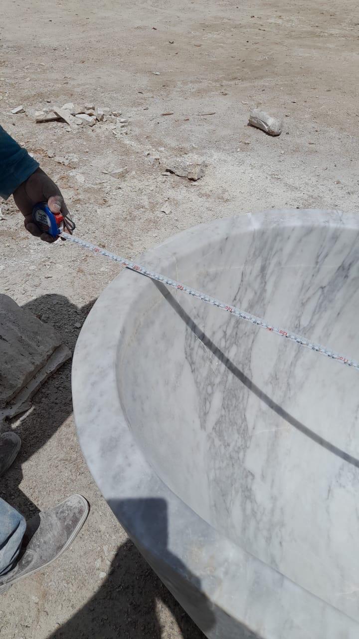 Grey White Marble Bathtub 6Ft…. 1690 lbs. Hand Carved Triple Polished.All natural stone are unique in their colors and patterns .