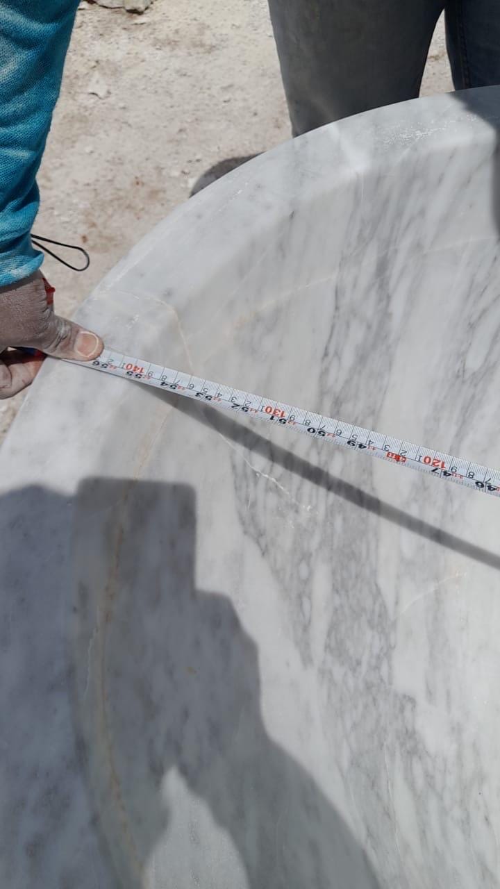 Grey White Marble Bathtub 6Ft…. 1690 lbs. Hand Carved Triple Polished.All natural stone are unique in their colors and patterns .
